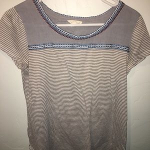 Hem & thread t- shirt